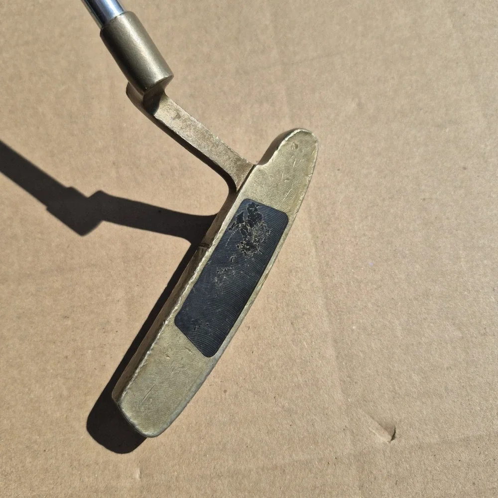 Odyssey Dual Force 220 Brass Putter 33